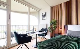 Design-Apartment I Hotelturm Augsburg I Etage 26 I Boxspring I Ausblick